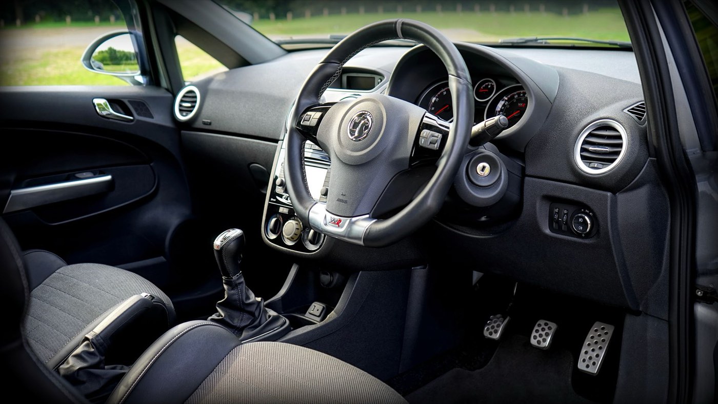 Sécurité routière : conseils pour protéger vos jeunes conducteurs